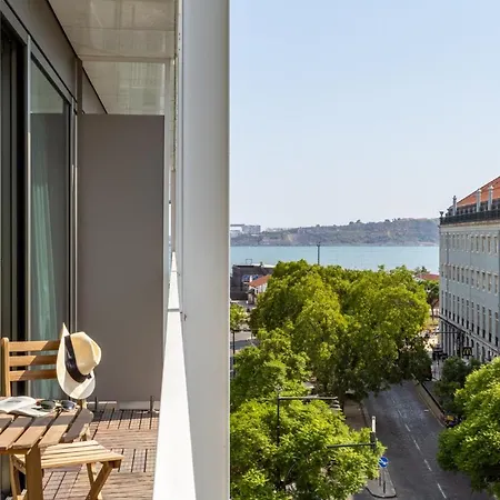 Joivy Luxurious With River View Near Time Out Market Apartment