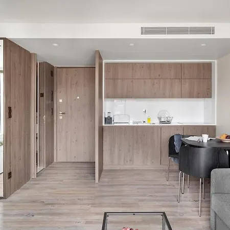 아파트 Guestready - Luxurious With River View Near Time Out Market 리스본